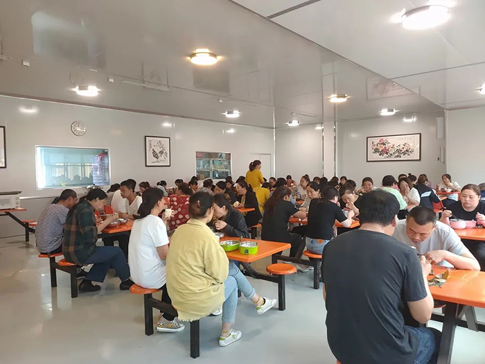 悠悠粽香飄幸福，濃情端午暖人心